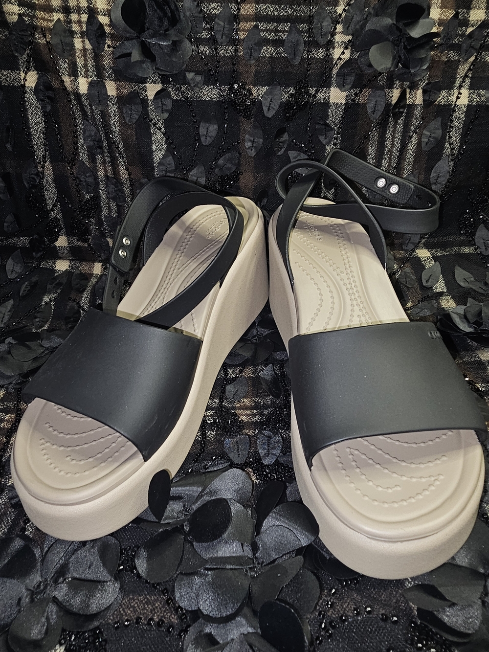 CROCS Women’s Two-Tone Platform Slide in Beige and Black